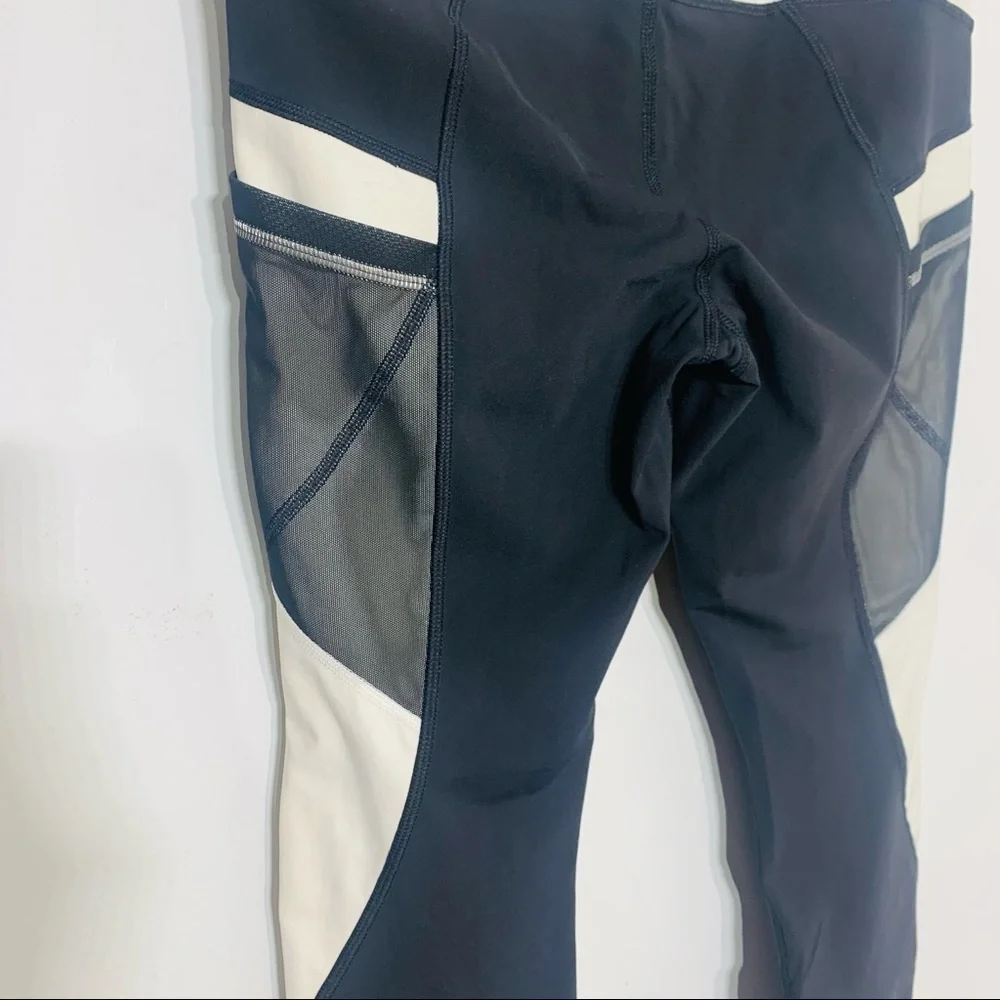 Lululemon Athletica Cropped color block reflective running cycling Legging pant